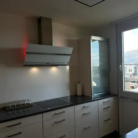 Zentral In Neuss, Naehe Messe Duesseldorf Apartment
