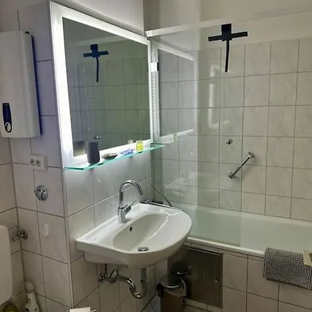 Apartment Zentral In Neuss, Naehe Messe Duesseldorf Neuss