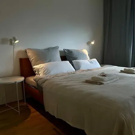 Zentral In Neuss, Naehe Messe Duesseldorf Apartment